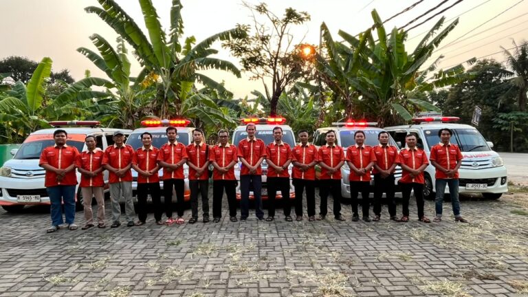 Driver AmbulansMU dari berbagai kecamatan di Kabupaten Batang mengikuti Kopdar Konco Driver di Rumah Tahfidz PCM Gringsing untuk memperkuat koordinasi dan meningkatkan kualitas pelayanan.