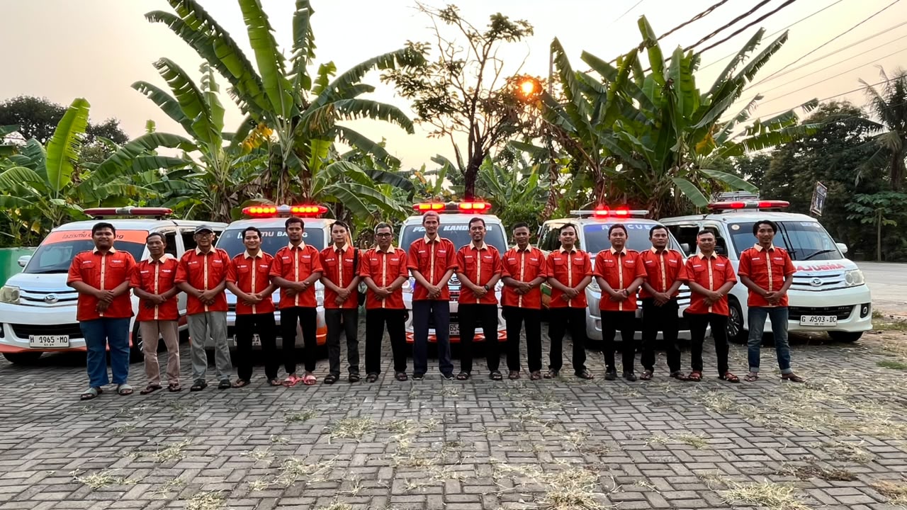 Driver AmbulansMU dari berbagai kecamatan di Kabupaten Batang mengikuti Kopdar Konco Driver di Rumah Tahfidz PCM Gringsing untuk memperkuat koordinasi dan meningkatkan kualitas pelayanan.