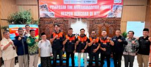 Lima relawan Muhammadiyah Jawa Tengah berangkat ke NTT untuk membantu layanan kesehatan dan respons kemanusiaan bagi penyintas gempa.